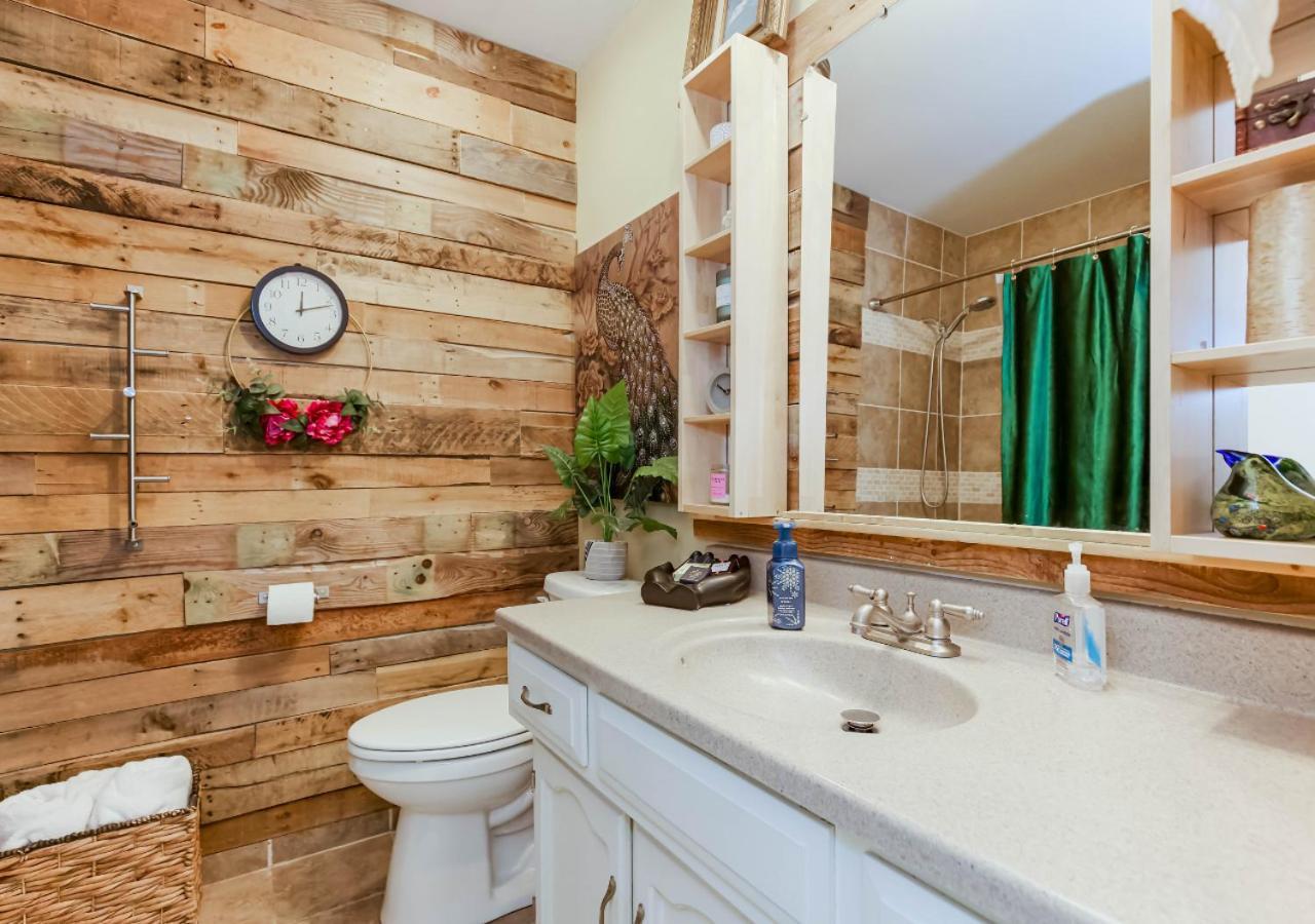 Becky & Marvels 420 Stay - Private Room Kansas City Exterior foto