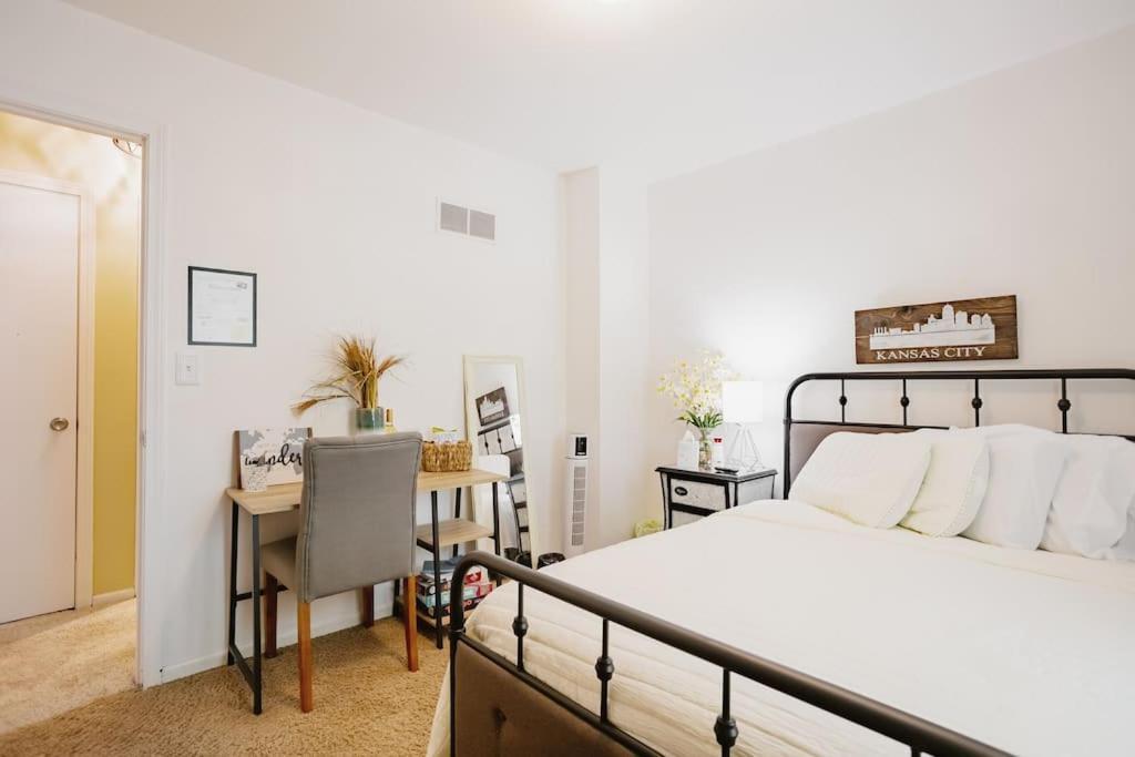 Becky & Marvels 420 Stay - Private Room Kansas City Exterior foto